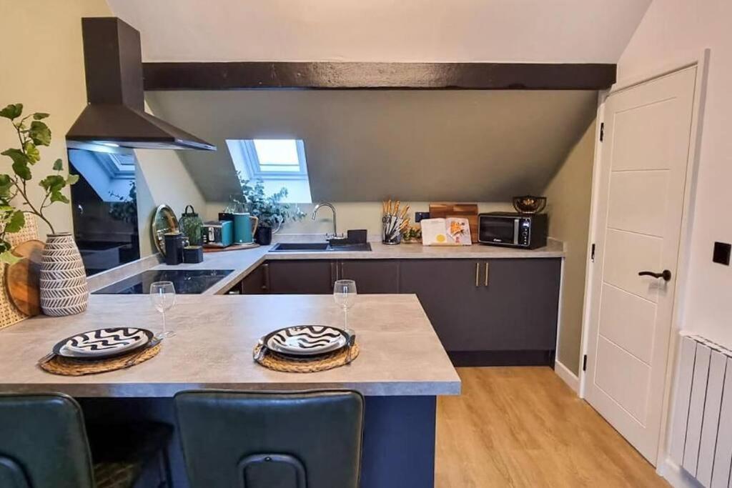 Super Stylish Apartment In Urmston Flat 3 Εξωτερικό φωτογραφία